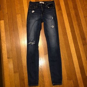 Hollister ripped skinny jeans